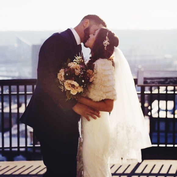 Meet your Seller/Buyer, Dani - Picture 2 of 5